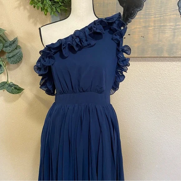 NWOT Splendid Charisma Navy Ruffled Pleated One-Shoulder Midi Dress - Picture 3 of 10